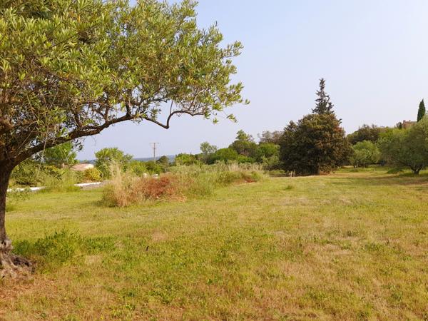 Lagnes (84800) TERRAIN CONSTRUCTIBLE
