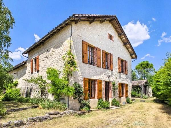 Triangle d’Or : maison de caractère de 6 chambres avec grand jardin et piscine