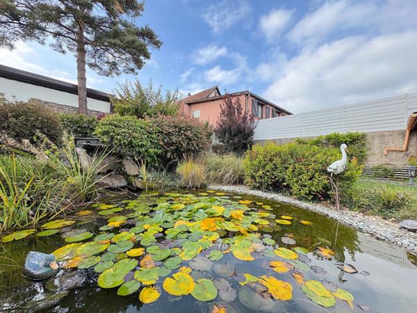 Maison bi-famille 160 m², proche centre ville, beau terrain