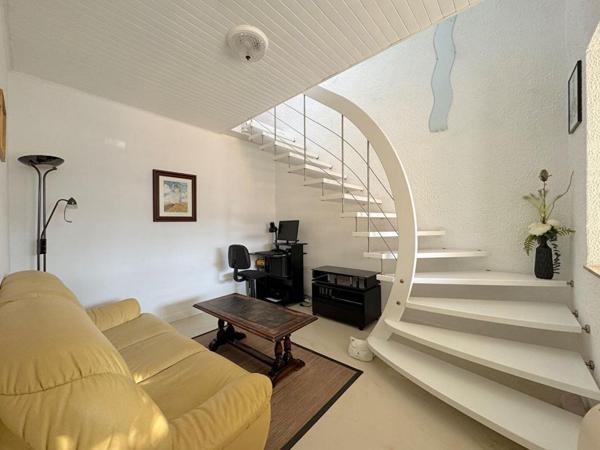 Maison bi-famille 160 m², proche centre ville, beau terrain