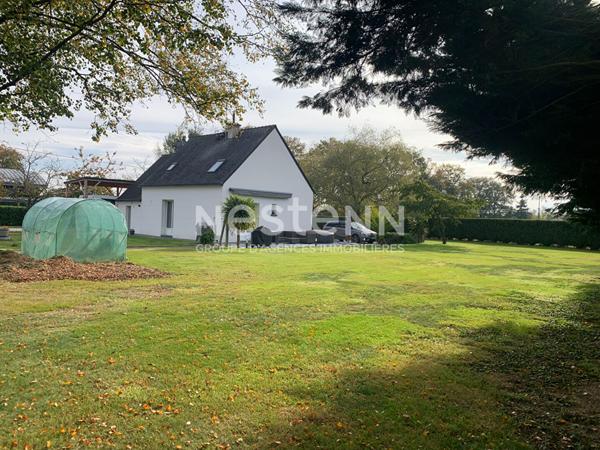 Maison proche du bourg de Malansac sur 2200m² de terrain