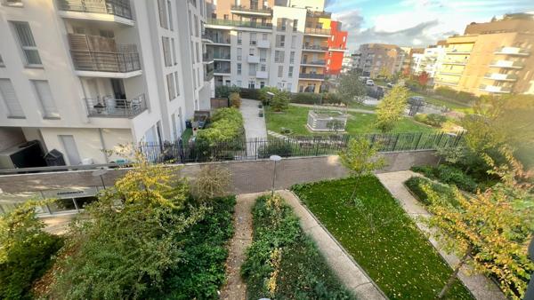 Limite Maisons-Alfort appartement 2 pièces 47 m2 balcon 4.91 m2 , proche du RER D et du futur métro ligne 15 du Grand Paris
