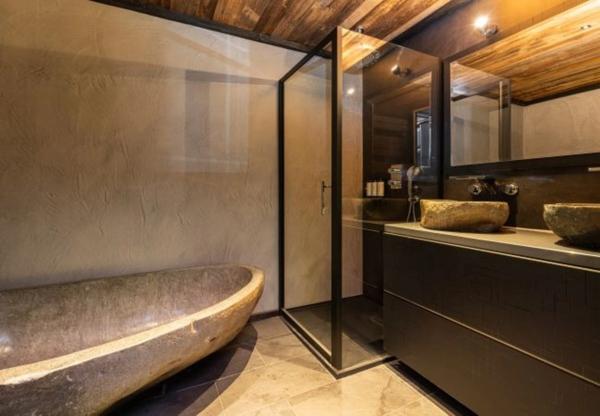 Chalet de luxe 5 pièces TIGNES (73) skis aux pieds , 300 m2 entièrement aménagé et décoré