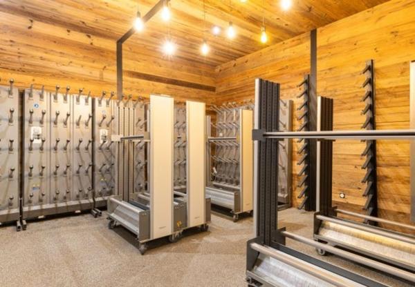 Chalet de luxe 5 pièces TIGNES (73) skis aux pieds , 300 m2 entièrement aménagé et décoré