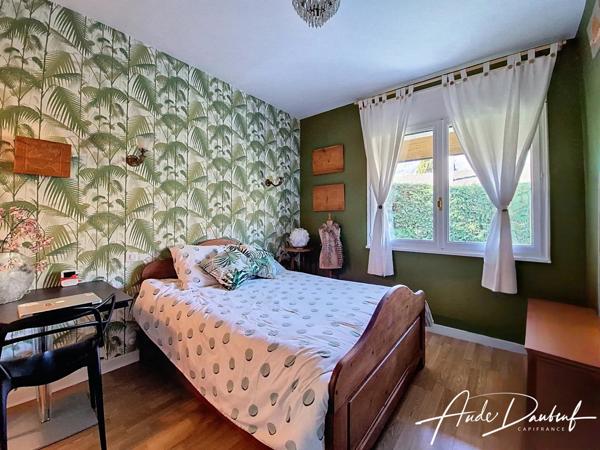 Saint-Jorioz - Villa rénovée 7 pièces - 4 chambres - Petite vue lac d'Annecy