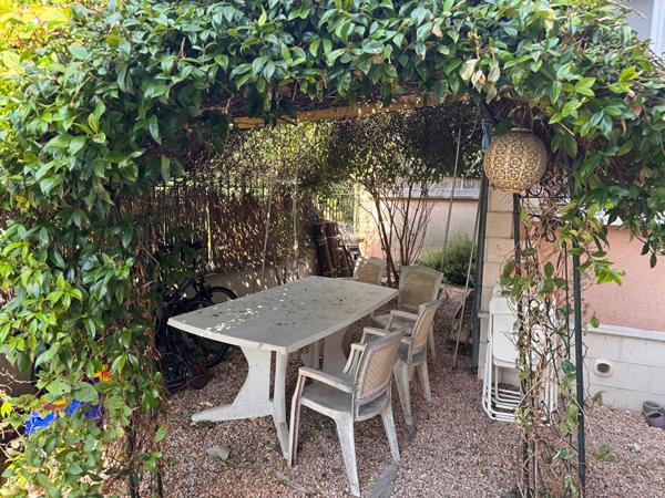 Maison meublée avec jardin - Allée privée au calme
