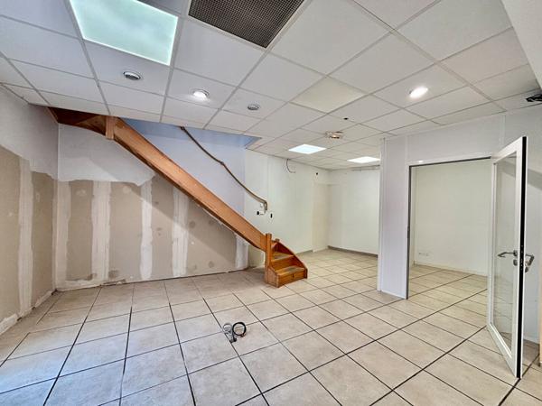 MOURIES - LOCAL COMMERCIAL 112 M²