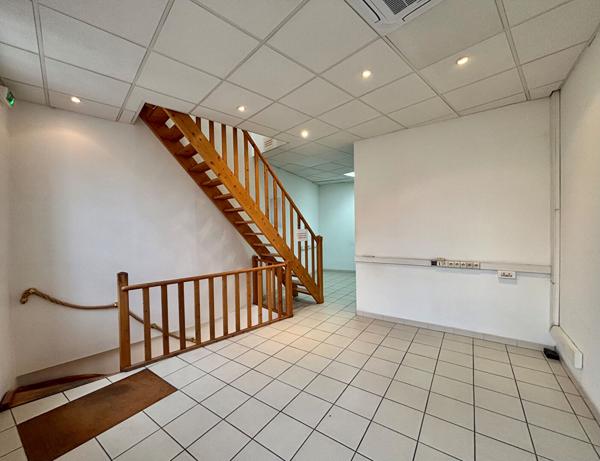 MOURIES - LOCAL COMMERCIAL 112 M²