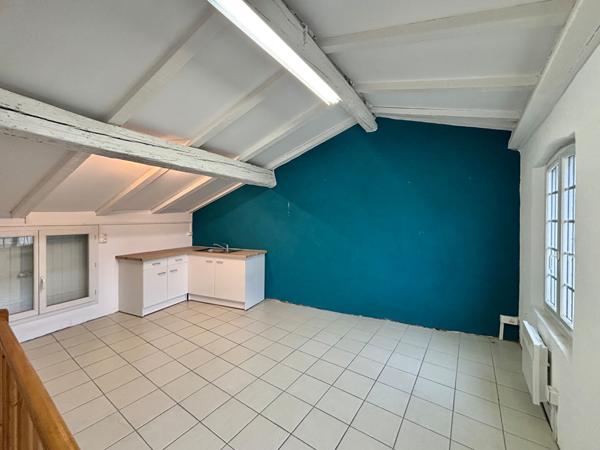 MOURIES - LOCAL COMMERCIAL 112 M²