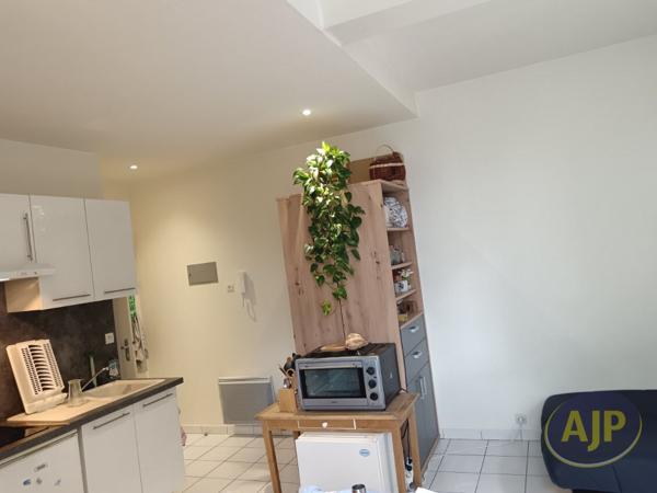 Location appartement Saintes : 480 € - AJP Immobilier Saintes