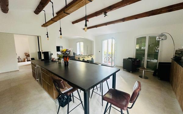 Maison à vendre    4 pièces • 132,83 m2 Solliès-Ville