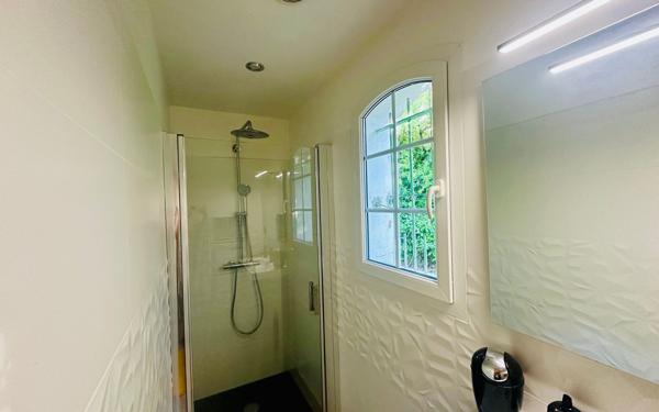 Maison à vendre    4 pièces • 132,83 m2 Solliès-Ville