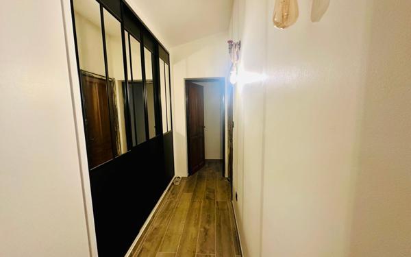 Maison à vendre    4 pièces • 132,83 m2 Solliès-Ville