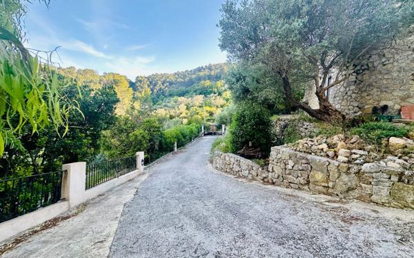 Maison à vendre    4 pièces • 132,83 m2 Solliès-Ville