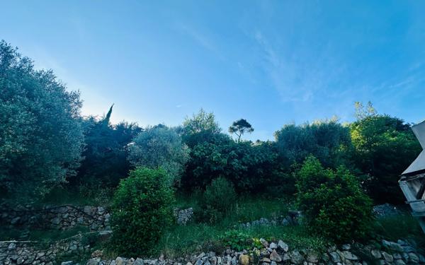 Maison à vendre    4 pièces • 132,83 m2 Solliès-Ville