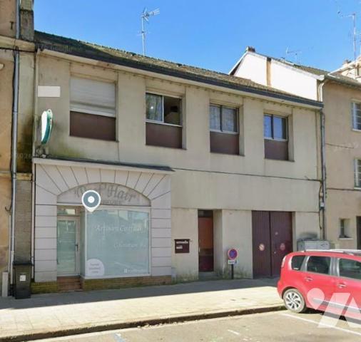 LAVAL, Immeuble de rapport