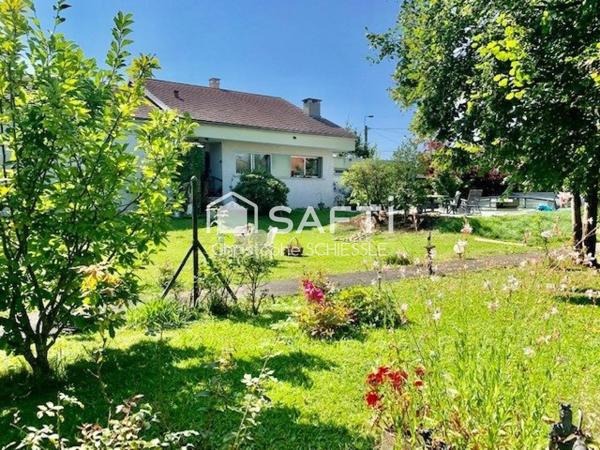 Maison t7  de 164 M2 sur 16 ares 76 avec piscine