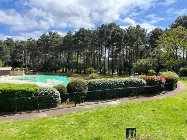 Maison entièrement rénovée de 44m2 à vendre à LACANAU (33680) avec fort potentiel locatif.