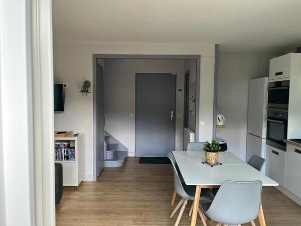Maison entièrement rénovée de 44m2 à vendre à LACANAU (33680) avec fort potentiel locatif.