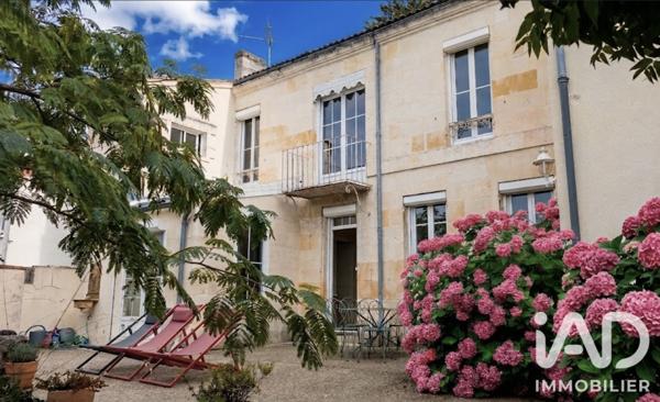 Maison à vendre 8 pièces 280 m² Saintes
