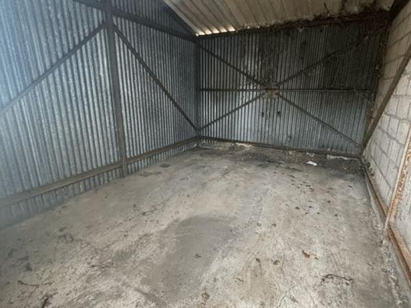 Parking 16.5 m² à Montval Sur Loir 65 AVENUE JEAN JAURES 72500 à louer