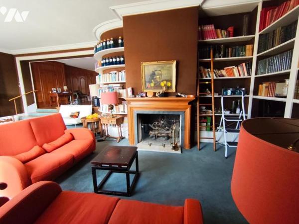 MAGNIFIQUE T5 EN DUPLEX A  PAS DE LA PLACE NAPOLEON