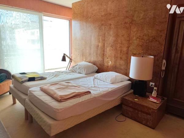 MAGNIFIQUE T5 EN DUPLEX A  PAS DE LA PLACE NAPOLEON