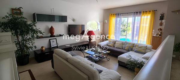 Maison à VILLENEUVE, 04180 - 6 pièces 143m²