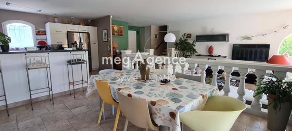 Maison à VILLENEUVE, 04180 - 6 pièces 143m²