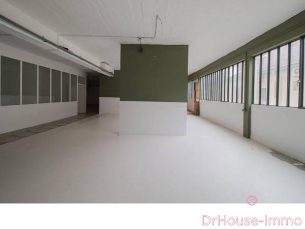 Loft / Atelier à louer 8 pièces de 1 141 m²