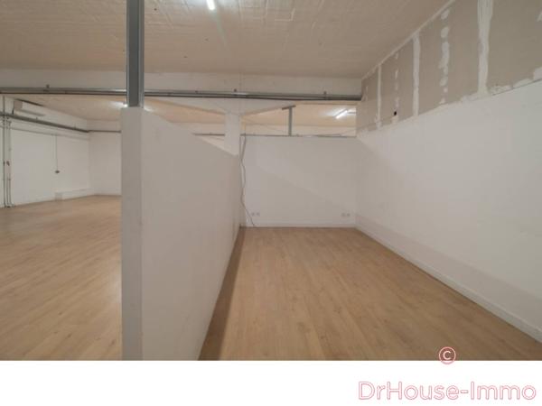 Loft / Atelier à louer 8 pièces de 1 141 m²