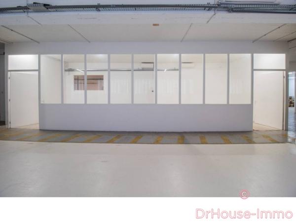 Loft / Atelier à louer 8 pièces de 1 141 m²