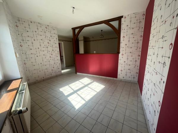 Maison à vendre 70 000 € Le Teilleul 4 p 97 m² DPE B