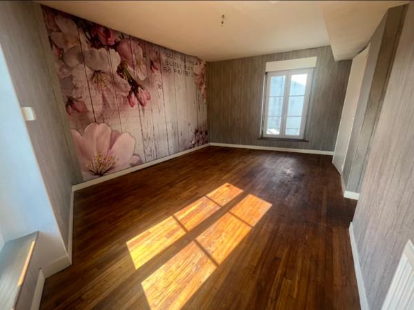 Maison à vendre 70 000 € Le Teilleul 4 p 97 m² DPE B