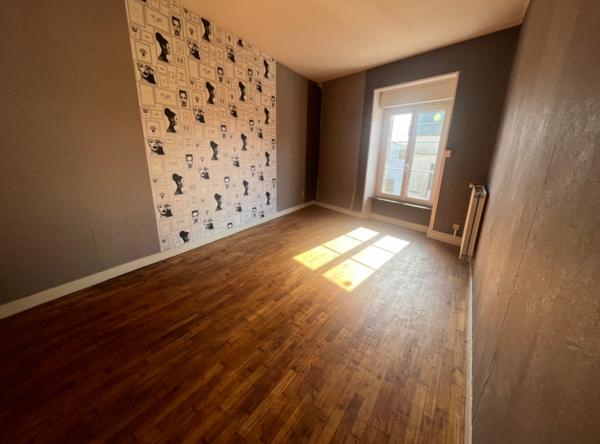Maison à vendre 70 000 € Le Teilleul 4 p 97 m² DPE B