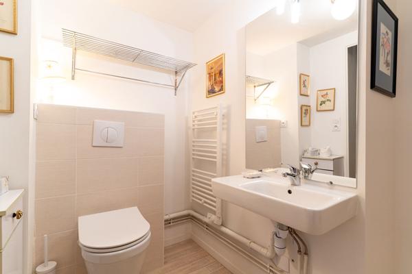 Appartement esprit maison avec jardin. Résidence récente et sécurisée