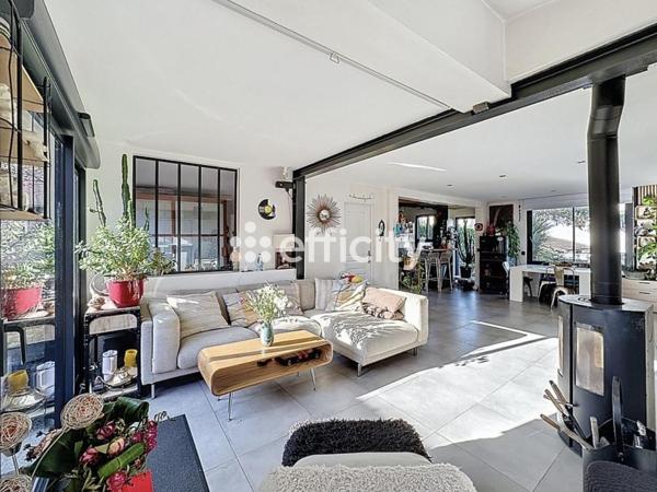 Maison 5 pièces - 115 m² Exclusivité efficity