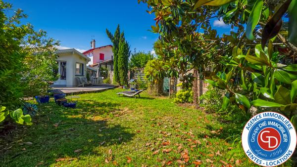 Villa et dépendance