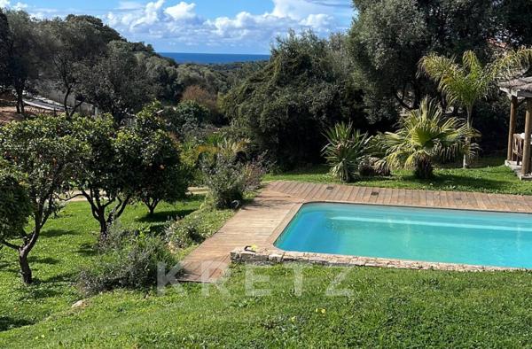 Propriété familiale dans un écrin de verdure avec vue spectaculaire sur la Méditerranée