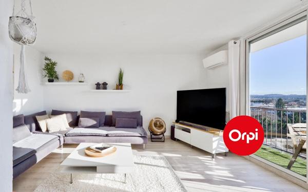 Appartement à vendre    5 pièces • 90,50 m2 Saint-Priest