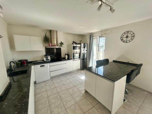 Appartement Carrieres Sous Poissy 3 pièce(s) 68 m2 €219 000 ** - Référence 8852