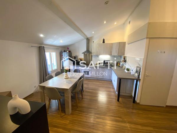 T3 entièrement rénové proche écoles et commerces.