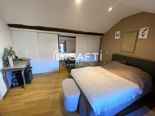 T3 entièrement rénové proche écoles et commerces.