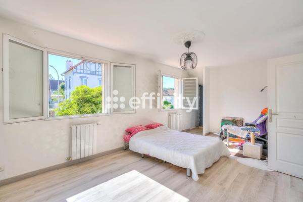 Maison 7 pièces - 240 m² Exclusivité efficity