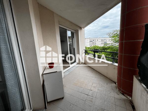Location Appartement 2 pièces 47.9 m² - Agen 47000