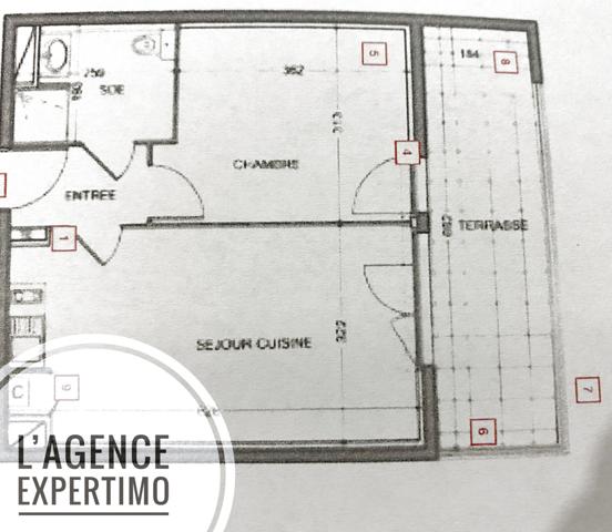 Pour investisseur, joli T2 avec terrasse dans résidence récente