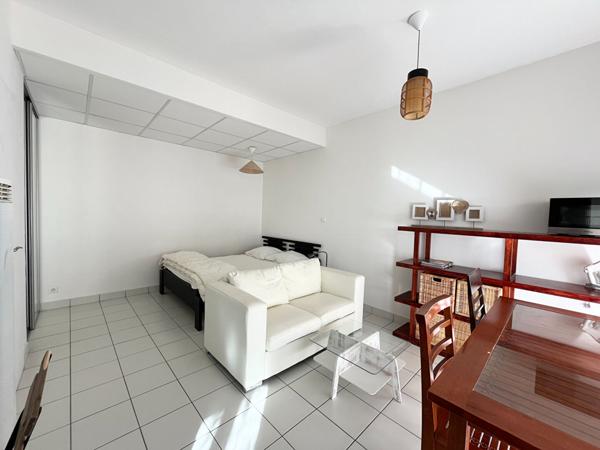 Charmant Studio avec piscine et parking Les Minimes,  
La rochelle 17000