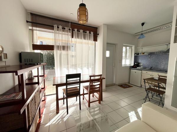 Charmant Studio avec piscine et parking Les Minimes,  
La rochelle 17000