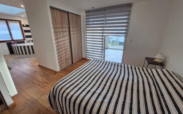 Maison à vendre    5 pièces •  Villesèquelande