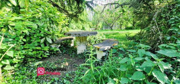 Baudres - longère de plain-pied 180 m² - 6 pièces/4 chambres - ascenseur - jardin arboré